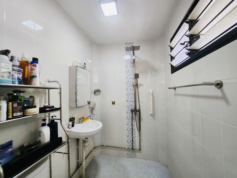 132 Bedok Reservoir Road, 132 Bedok Reservoir Road, 3 Bedrooms, 904 sqft, HDB Flat For Sale, by MARTIN, 500180492 - PropertyGuru.com.sg