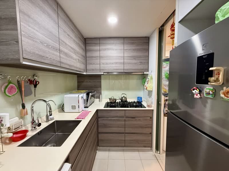Coco Palms, 25 Pasir Ris Grove, 3 Bedrooms, 1,249 sqft, Condominium For Sale, by Hulbert Teng, 500180503 - Kitchen - PropertyGuru.com.sg