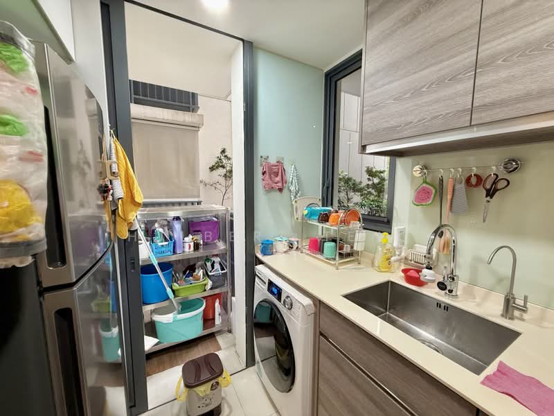 Coco Palms, 25 Pasir Ris Grove, 3 Bedrooms, 1,249 sqft, Condominium For Sale, by Hulbert Teng, 500180503 - Kitchen - PropertyGuru.com.sg