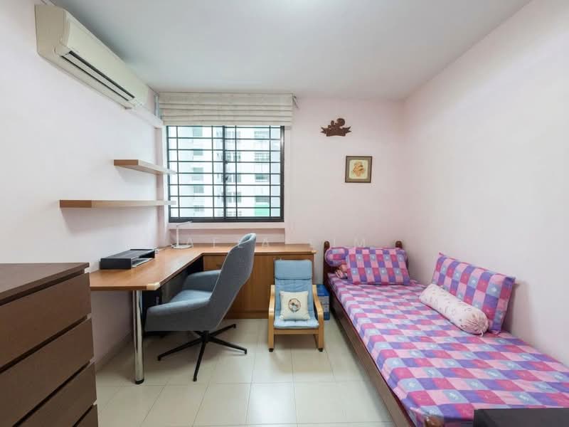 250 Yishun Avenue 9, 250 Yishun Avenue 9, 3 Bedrooms, 904 sqft, HDB Flat For Sale, by Aela Lim, 500180512 - Bedroom - PropertyGuru.com.sg