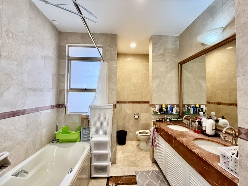 Leonie Condotel, 2 Leonie Hill Road, 4 Bedrooms, 2,715 sqft, Condominium For Rent, by Elaine Goh, 500180513 - Bathroom - PropertyGuru.com.sg
