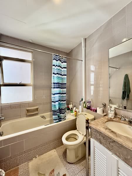 Leonie Condotel, 2 Leonie Hill Road, 4 Bedrooms, 2,715 sqft, Condominium For Rent, by Elaine Goh, 500180513 - Bathroom - PropertyGuru.com.sg