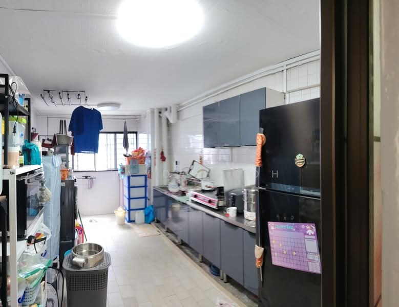 135 Bukit Batok West Avenue 6, 135 Bukit Batok West Avenue 6, 3 Bedrooms, 1,001 sqft, HDB Flat For Sale, by Jayden Toh, 500180515 - Kitchen - PropertyGuru.com.sg