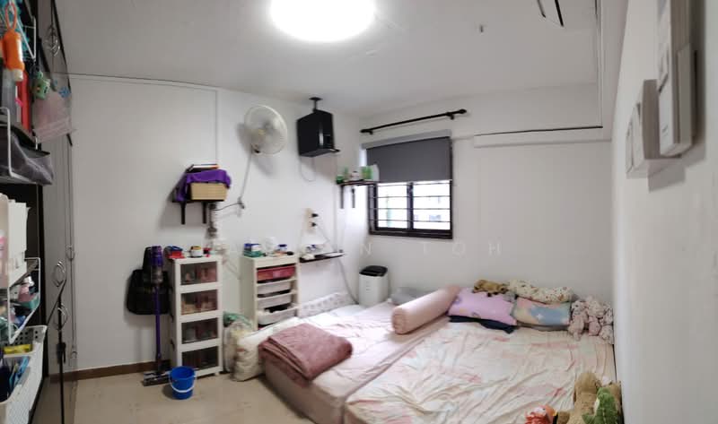 135 Bukit Batok West Avenue 6, 135 Bukit Batok West Avenue 6, 3 Bedrooms, 1,001 sqft, HDB Flat For Sale, by Jayden Toh, 500180515 - Bedroom - PropertyGuru.com.sg