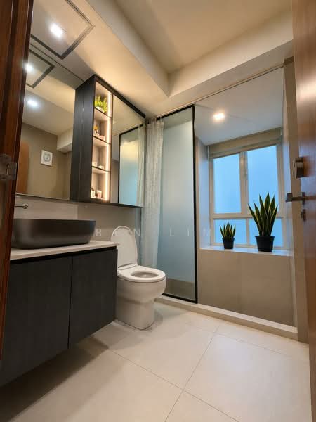 Mi Casa, 321 Choa Chu Kang Avenue 3, 2 Bedrooms, 1,238 sqft, Condominium For Sale, by Ben Lim, 500180521 - Bathroom - PropertyGuru.com.sg