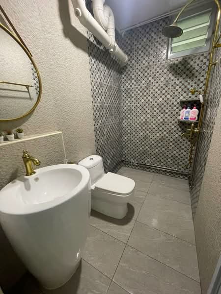 536 Jelapang Road, 536 Jelapang Road, 3 Bedrooms, 1,292 sqft, HDB Flat For Sale, by Rony Ng, 500180531 - Bathroom - PropertyGuru.com.sg