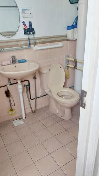 178 Bishan Street 13, 178 Bishan Street 13, Room Rental, 100 sqft, HDB Flat For Rent, by Kenny Kan, 500180537 - Bathroom - PropertyGuru.com.sg