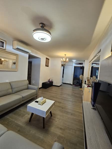 528C Costa Ris, 528C Pasir Ris Street 51, 3 Bedrooms, 1,001 sqft, HDB Flat For Sale, by Rony Ng, 500180546 - Living Room - PropertyGuru.com.sg