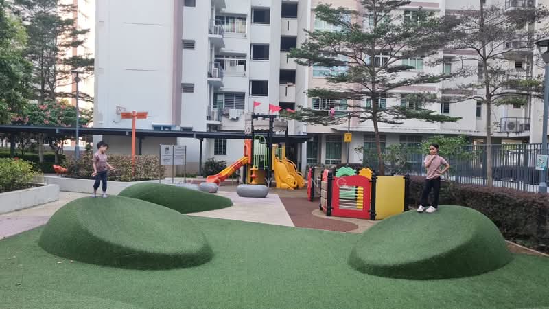 528C Costa Ris, 528C Pasir Ris Street 51, 3 Bedrooms, 1,001 sqft, HDB Flat For Sale, by Rony Ng, 500180546 - Exterior - PropertyGuru.com.sg