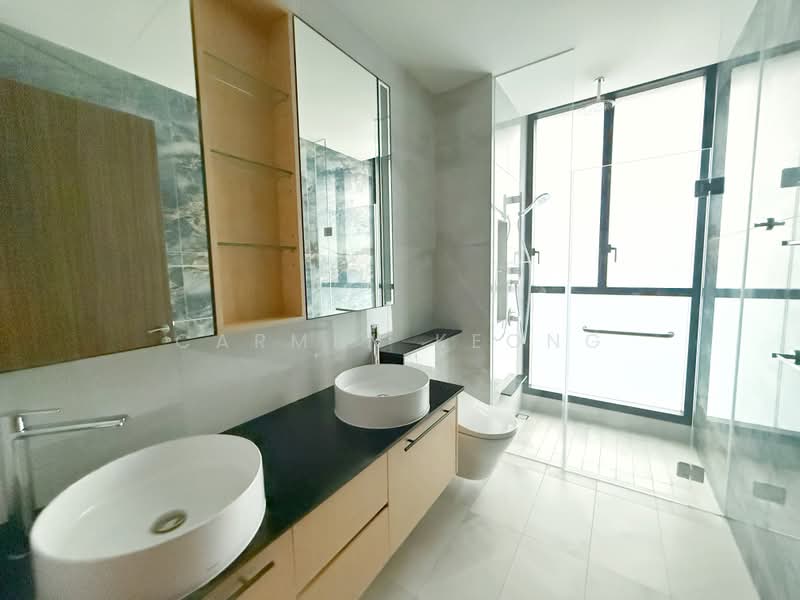 Belgravia Ace, 100 Belgravia Drive, 5 Bedrooms, 4,058 sqft, Semi-Detached House For Rent, by Carmen Keong, 500180548 - Bathroom - PropertyGuru.com.sg