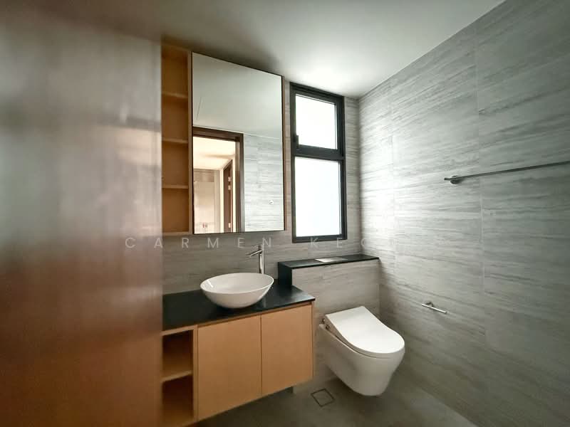 Belgravia Ace, 100 Belgravia Drive, 5 Bedrooms, 4,058 sqft, Semi-Detached House For Rent, by Carmen Keong, 500180548 - Bathroom - PropertyGuru.com.sg