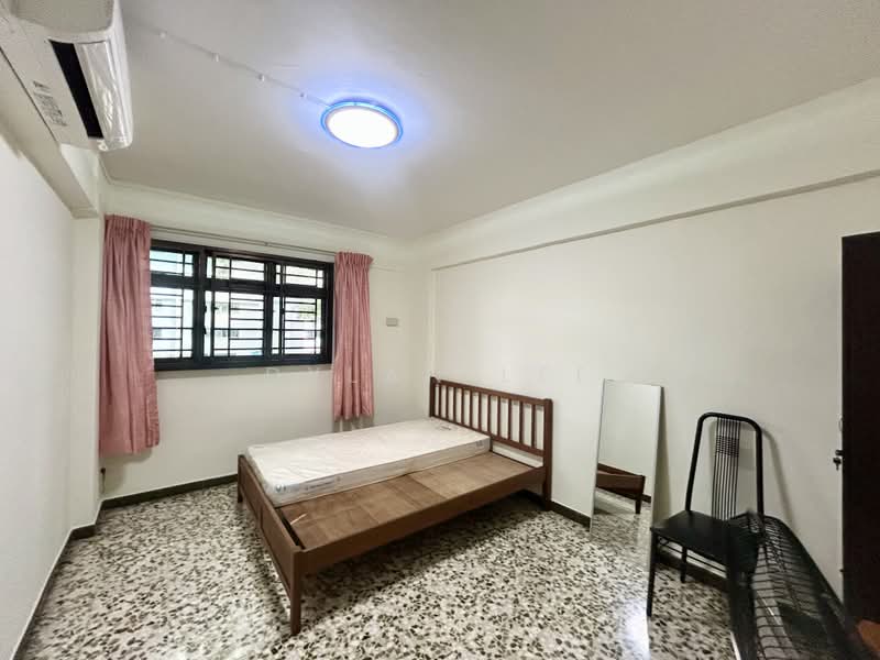 414 Ang Mo Kio Avenue 10, 414 Ang Mo Kio Avenue 10, 3 Bedrooms, 990 sqft, HDB Flat For Rent, by Dylan Lee, 500180553 - Bedroom - PropertyGuru.com.sg