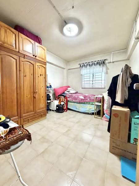 457 Ang Mo Kio Avenue 10, 457 Ang Mo Kio Avenue 10, 2 Bedrooms, 796 sqft, HDB Flat For Sale, by Liyana Manhuri, 500180559 - Bedroom - PropertyGuru.com.sg