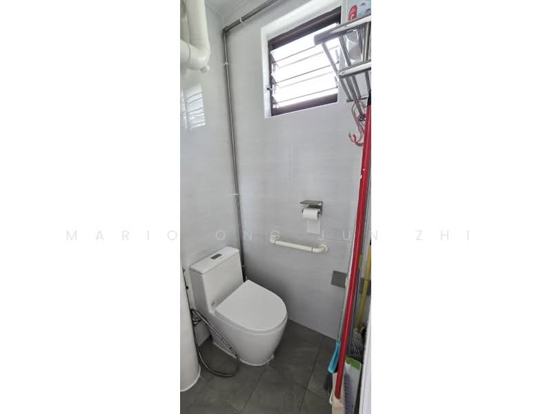 436 Fajar Road, 436 Fajar Road, 3 Bedrooms, 1,119 sqft, HDB Flat For Rent, by Mario Ong Jun Zhi, 500180568 - Bathroom - PropertyGuru.com.sg