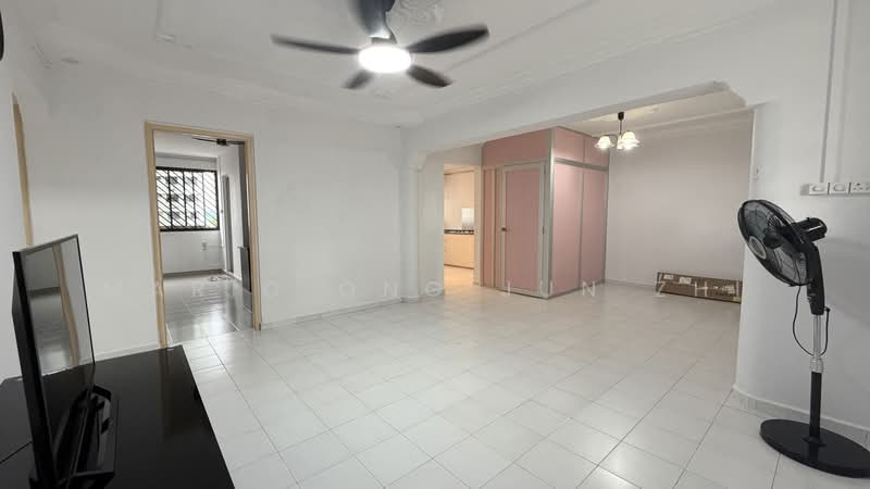 436 Fajar Road, 436 Fajar Road, 3 Bedrooms, 1,119 sqft, HDB Flat For Rent, by Mario Ong Jun Zhi, 500180568 - Living Room - PropertyGuru.com.sg