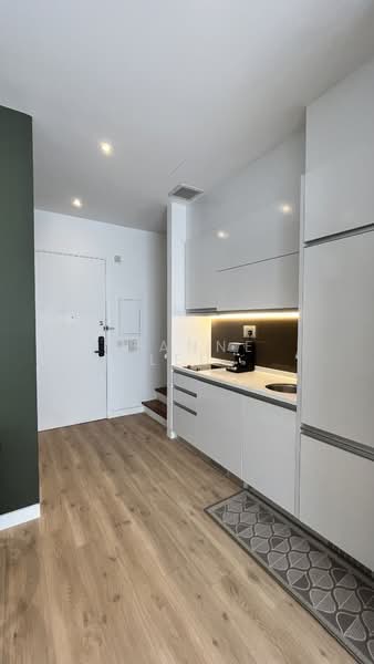 RV Edge, 2 Shanghai Road, 2 Bedrooms, 829 sqft, Condominium For Rent, by ReAnne Leu, 500180574 - Kitchen - PropertyGuru.com.sg