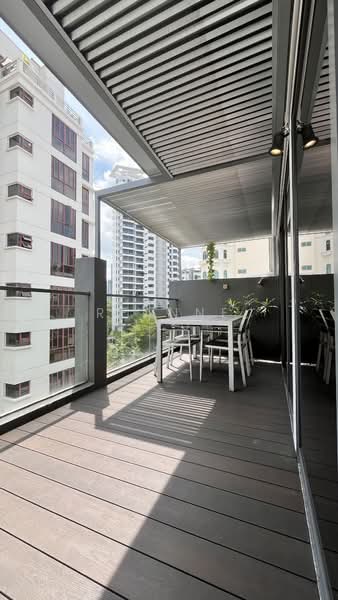 RV Edge, 2 Shanghai Road, 2 Bedrooms, 829 sqft, Condominium For Rent, by ReAnne Leu, 500180574 - Balcony - PropertyGuru.com.sg