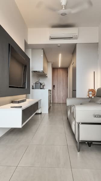The Woodleigh Residences, 25 Bidadari Park Drive, 2 Bedrooms, 592 sqft, Apartment For Sale, by Faris Rosli, 500180575 - Living Room - PropertyGuru.com.sg