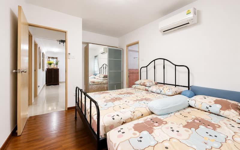 273B Jurong West Avenue 3, 273B Jurong West Avenue 3, 3 Bedrooms, 1,195 sqft, HDB Flat For Sale, by Christina May, 500180578 - Bedroom - PropertyGuru.com.sg