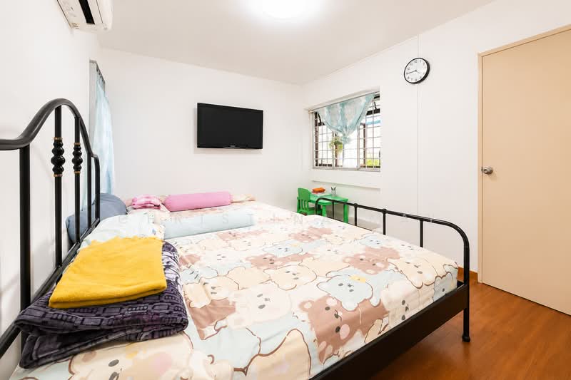 273B Jurong West Avenue 3, 273B Jurong West Avenue 3, 3 Bedrooms, 1,195 sqft, HDB Flat For Sale, by Christina May, 500180578 - Bedroom - PropertyGuru.com.sg