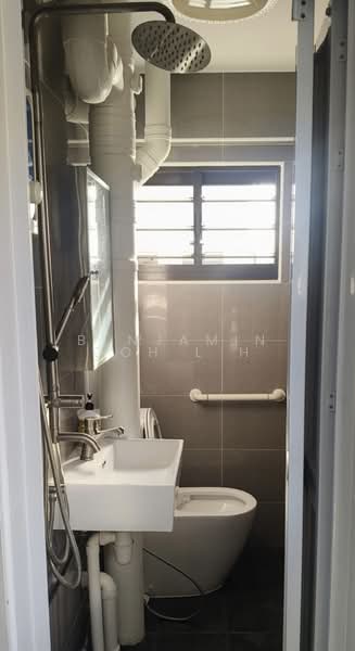 404 Yishun Avenue 6, 404 Yishun Avenue 6, Room Rental, 150 sqft, HDB Flat For Rent, by Benjamin Goh L H, 500180580 - Bathroom - PropertyGuru.com.sg