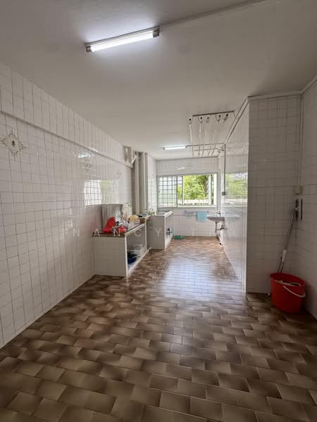 516 Jurong West Street 52, 516 Jurong West Street 52, 2 Bedrooms, 797 sqft, HDB Flat For Sale, by Nancy Tan, 500180586 - Kitchen - PropertyGuru.com.sg