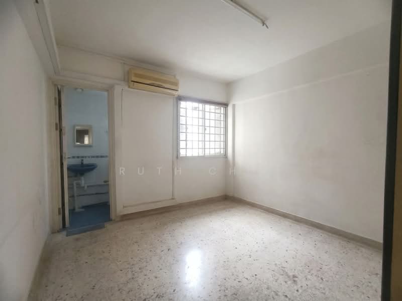 427 Clementi Avenue 3, 427 Clementi Avenue 3, 2 Bedrooms, 721 sqft, HDB Flat For Sale, by Ruth Chia, 500180593 - Interior - PropertyGuru.com.sg