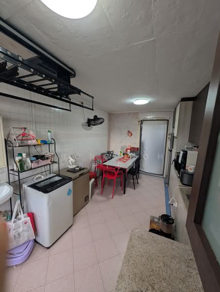 119 Hougang Avenue 1, 119 Hougang Avenue 1, 2 Bedrooms, 721 sqft, HDB Flat For Sale, by Tiong Poh Shien, 500180601 - Kitchen - PropertyGuru.com.sg