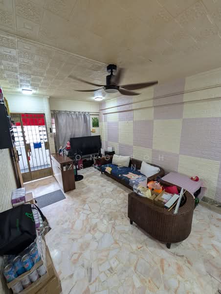 119 Hougang Avenue 1, 119 Hougang Avenue 1, 2 Bedrooms, 721 sqft, HDB Flat For Sale, by Tiong Poh Shien, 500180601 - Living Room - PropertyGuru.com.sg