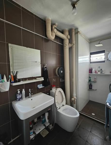 128 Lorong Ah Soo, 128 Lorong Ah Soo, Room Rental, 125 sqft, HDB Flat For Rent, by Jasmine Tan, 500180604 - Bathroom - PropertyGuru.com.sg