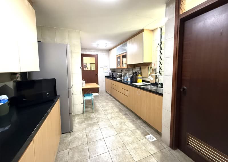 Woodgrove Condo, 12 Woodgrove Drive, 3 Bedrooms, 1,701 sqft, Condominium For Sale, by Iris Ho, 500180607 - Kitchen - PropertyGuru.com.sg