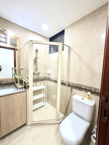 The Sterling, 1001 Bukit Timah Road, Room Rental, 123 sqft, Condominium For Rent, by Elaine Chng, 500180614 - Bathroom - PropertyGuru.com.sg