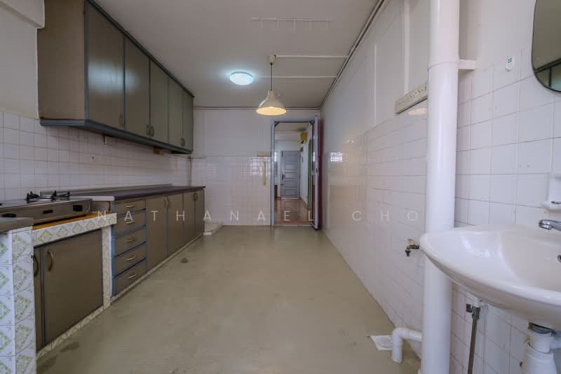 124 Bedok North Road, 124 Bedok North Road, 2 Bedrooms, 721 sqft, HDB Flat For Sale, by Nathanael Choo, 500180636 - Kitchen - PropertyGuru.com.sg