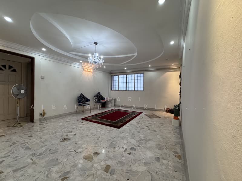 78 Bedok North Road, 78 Bedok North Road, 3 Bedrooms, 980 sqft, HDB Flat For Sale, by Shari Albahar-Carlesater, 500180645 - Living Room - PropertyGuru.com.sg
