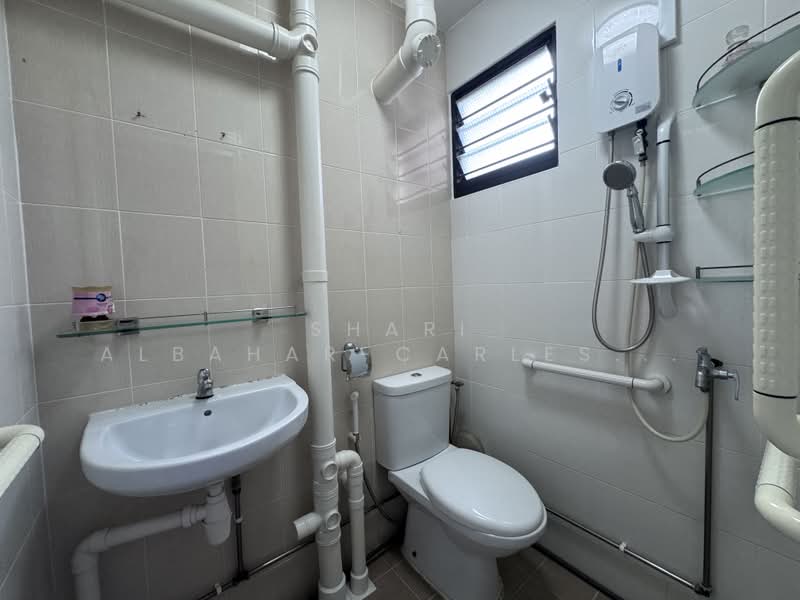 78 Bedok North Road, 78 Bedok North Road, 3 Bedrooms, 980 sqft, HDB Flat For Sale, by Shari Albahar-Carlesater, 500180645 - Bathroom - PropertyGuru.com.sg