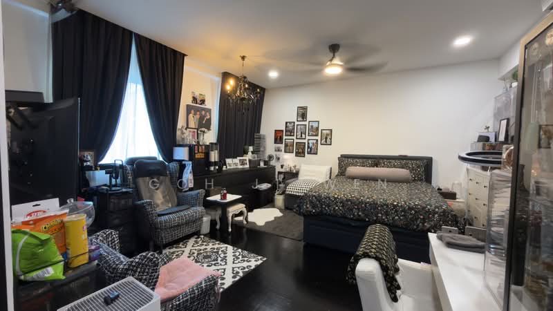 Up to 7 Bedroom Terrace Landed, Convenient back gate to bus stop, , 7 Bedrooms, 3,180 sqft, Terraced House For Sale, by Goh Jiawen, 500180649 - Bedroom - PropertyGuru.com.sg