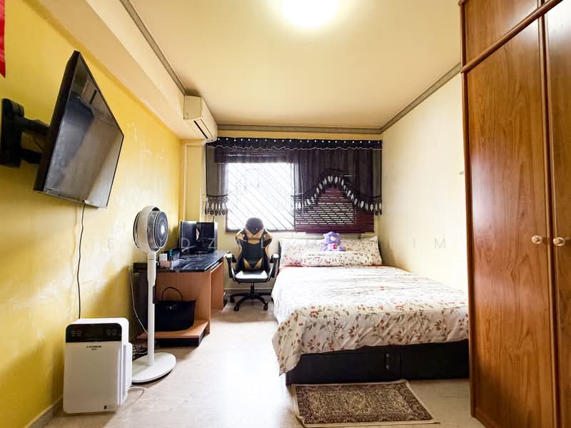 230 Choa Chu Kang Central, 230 Choa Chu Kang Central, 3 Bedrooms, 1,109 sqft, HDB Flat For Sale, by Faidzal Muslim, 500180653 - Bedroom - PropertyGuru.com.sg
