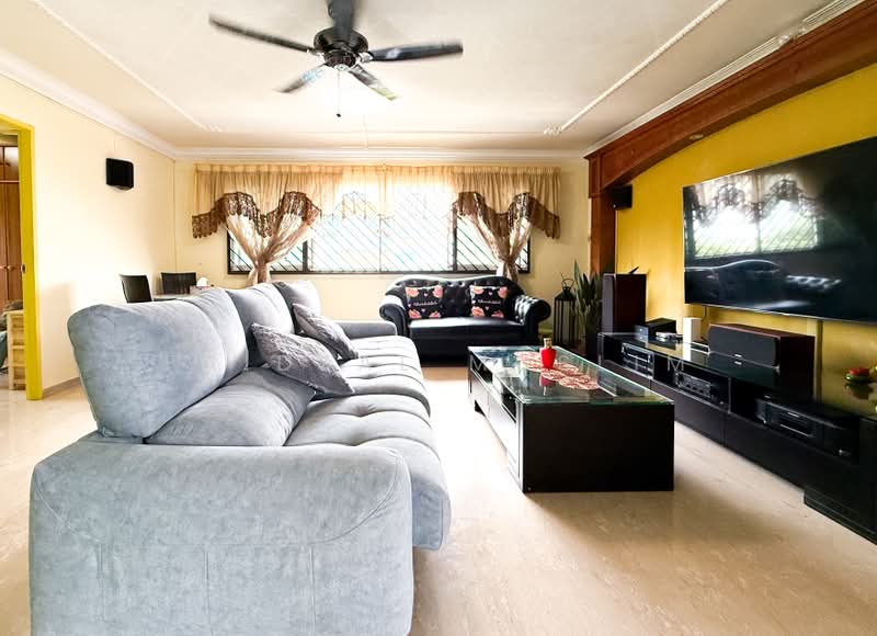 230 Choa Chu Kang Central, 230 Choa Chu Kang Central, 3 Bedrooms, 1,109 sqft, HDB Flat For Sale, by Faidzal Muslim, 500180653 - Living Room - PropertyGuru.com.sg