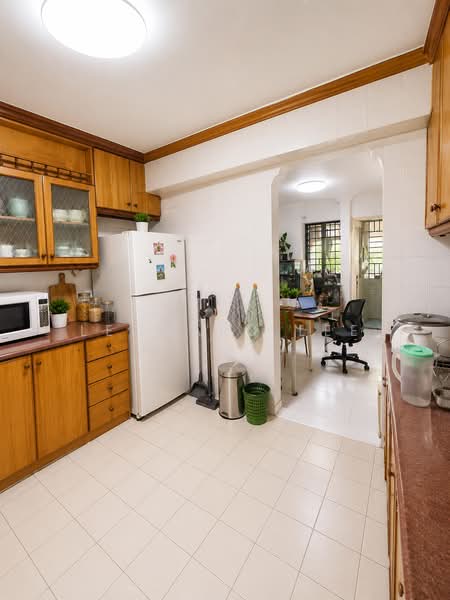 574 Hougang Street 51, 574 Hougang Street 51, 3 Bedrooms, 1,076 sqft, HDB Flat For Sale, by Leonard Lee, 500180655 - Kitchen - PropertyGuru.com.sg