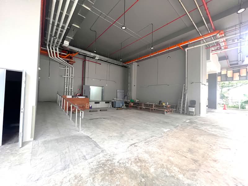 Space 18, 18 Lorong Ampas, Balestier / Toa Payoh, 1,787 sqft, Light Industrial (B1) For Sale, by Abram Lee, 500180663 - Covered 3-bay unloading bay - CommercialGuru.com.sg
