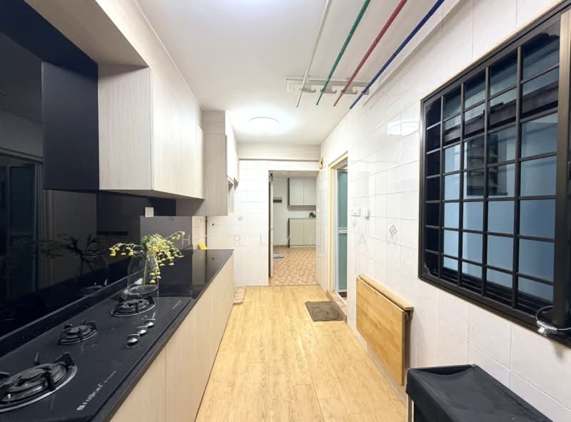 320B Anchorvale Drive, 320B Anchorvale Drive, 3 Bedrooms, 969 sqft, HDB Flat For Sale, by Sherlyn Aw, 500180670 - Kitchen - PropertyGuru.com.sg