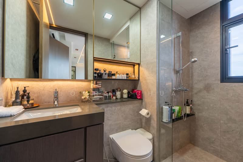 Avenue South Residence, 13 Silat Avenue, 4 Bedrooms, 1,496 sqft, Condominium For Sale, by Josher Chua, 500180671 - Bathroom - PropertyGuru.com.sg