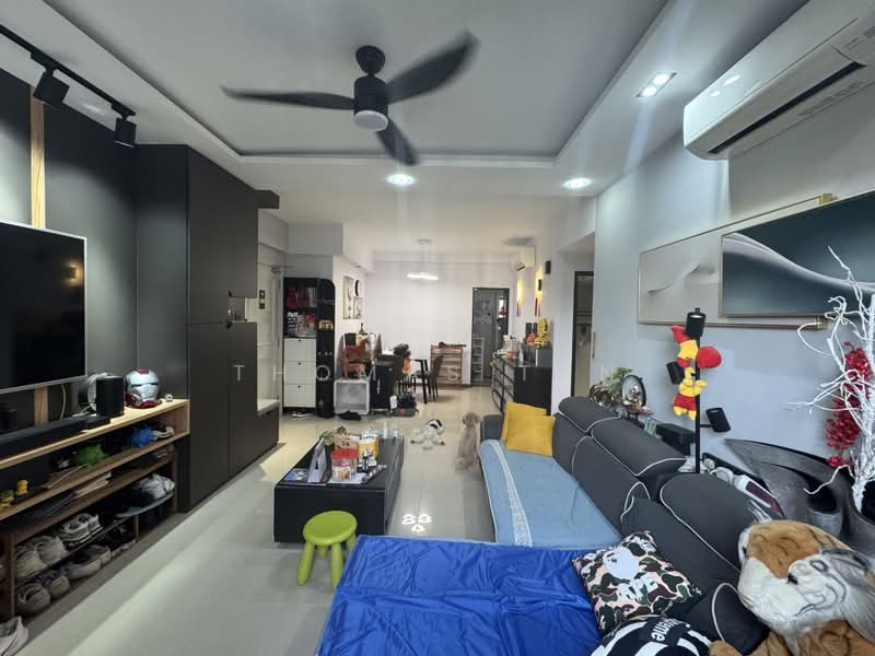 Parkview Apartments, 1 Bukit Batok Street 25, 3 Bedrooms, 1,120 sqft, Condominium For Sale, by Thomas Tan, 500180672 - Living Room - PropertyGuru.com.sg
