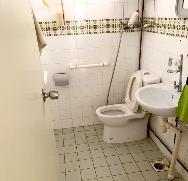 115 Whampoa Road, 115 Whampoa Road, Room Rental, 130 sqft, HDB Flat For Rent, by Kay HO 何杰彬, 500180681 - Bathroom - PropertyGuru.com.sg