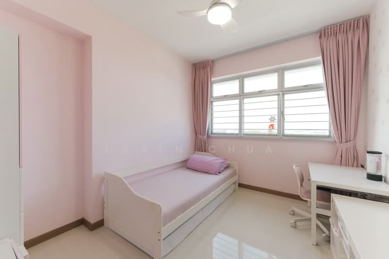 152A Bedok South Road, 152A Bedok South Road, 3 Bedrooms, 1,001 sqft, HDB Flat For Sale, by Karen Chua, 500180687 - Bedroom - PropertyGuru.com.sg