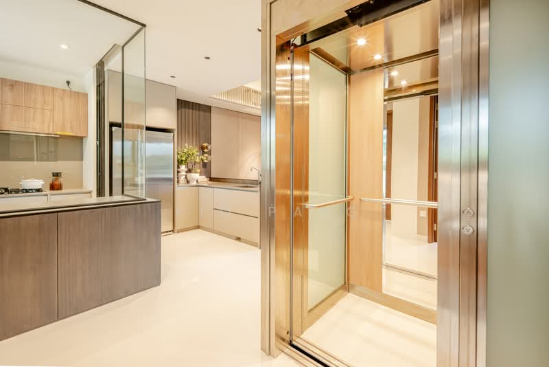 Parksuites, 18 Holland Grove Road, 4 Bedrooms, 3,068 sqft, Condominium For Sale, by Rio Pang, 500180690 - Kitchen - PropertyGuru.com.sg