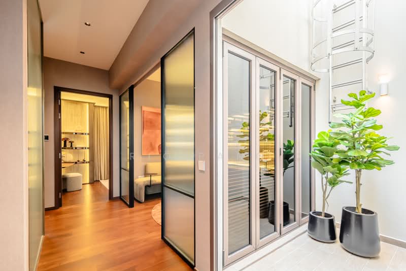 Parksuites, 18 Holland Grove Road, 4 Bedrooms, 3,068 sqft, Condominium For Sale, by Rio Pang, 500180690 - Interior - PropertyGuru.com.sg