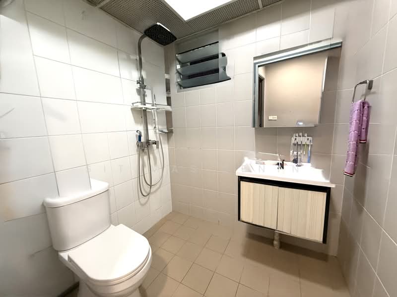 180A Rivervale Crescent, 180A Rivervale Crescent, 2 Bedrooms, 720 sqft, HDB Flat For Sale, by Sitimas Senin, 500180691 - Bathroom - PropertyGuru.com.sg