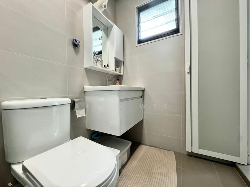 596A Ang Mo Kio Street 52, 596A Ang Mo Kio Street 52, 3 Bedrooms, 1,001 sqft, HDB Flat For Sale, by Allen Wee, 500180701 - Bathroom - PropertyGuru.com.sg