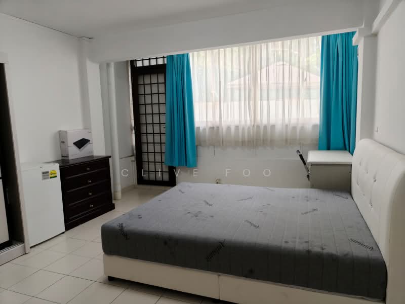 River Valley Corner Terrace. Ripe for Rebuild. Mins Great World Mall & MRT, , 4 Bedrooms, 2,400 sqft, Corner Terrace For Sale, by Clive Foo, 500180724 - Bedroom - PropertyGuru.com.sg